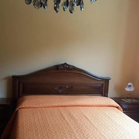 La Porte De La Vallee فندق مبيت وإفطار *